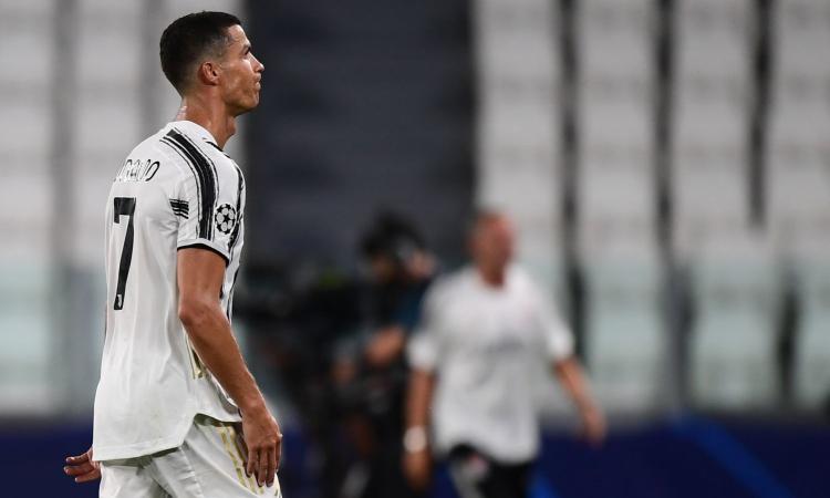 Juve fuori dalla Champions, l'agonia è finita: ma la società ha più colpe di Sarri