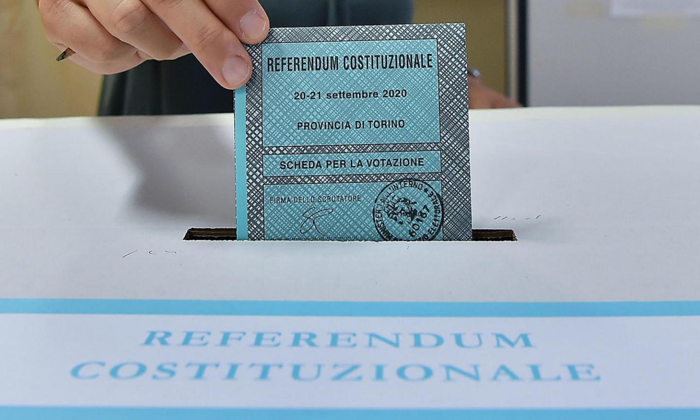 Referendum sulla riduzione dei parlamentari: si vota oggi e domani. Alle 12 affluenza del 12,25% 