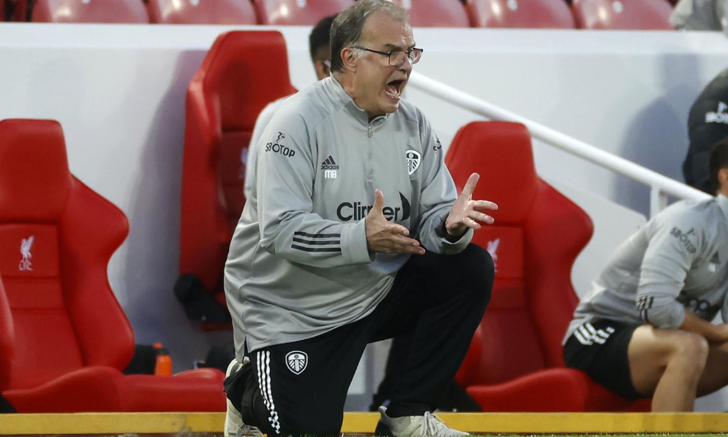 Il Leeds è loco: Bielsa regala già spettacolo, ma viene tradito dai nuovi Koch e Rodrigo