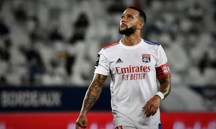 Dalla Francia: il PSG irrompe su Depay
