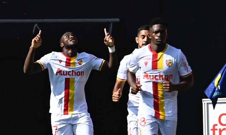 Lens, Ganago parte col botto: c'è il Lione
