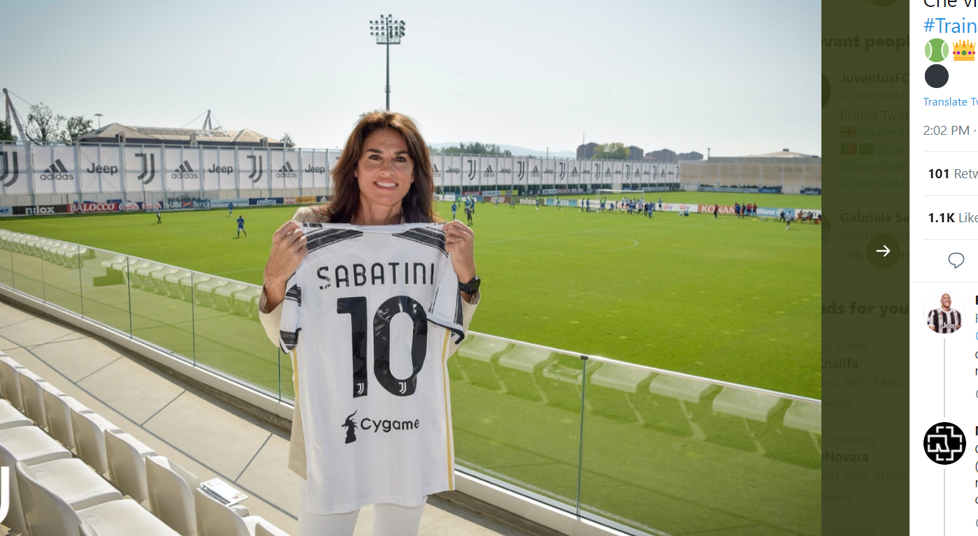 Juve, visita speciale alla Continassa: Gabriela Sabatini, ex tennista e zia di Oriana VIDEO