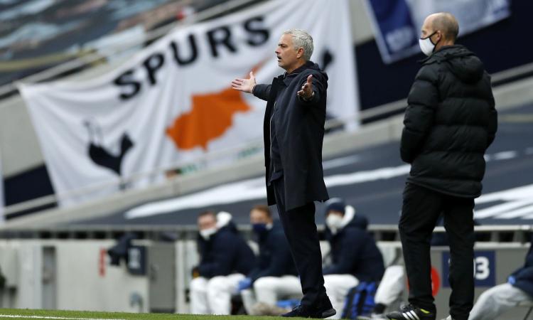 Tottenham, Mourinho: 'Meglio fare beneficenza che pagare multe alla Federazione. Per questo...'