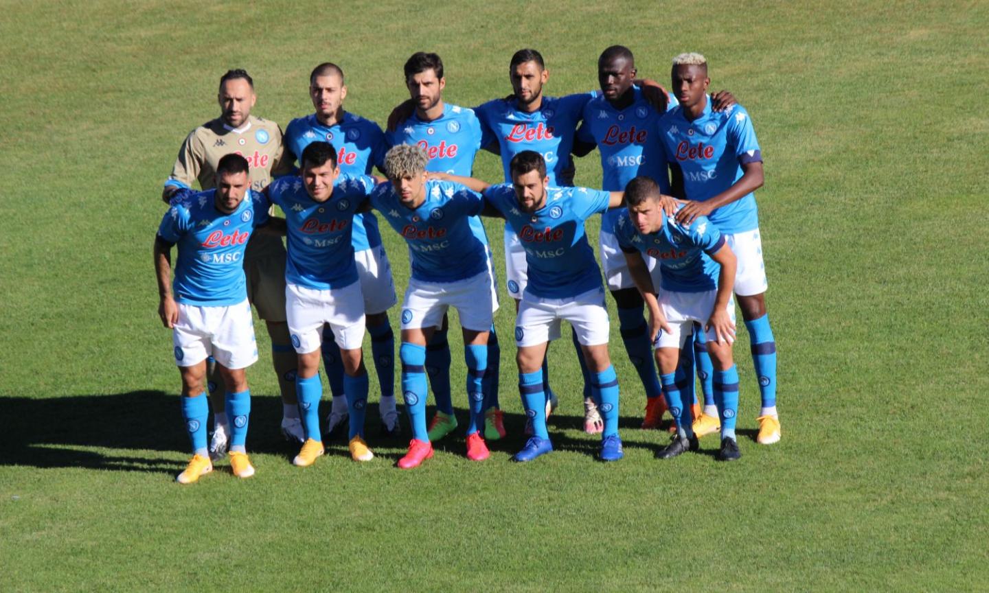 Napoli, vittoria per 4-0 contro il Teramo: tripletta per Osimhen, gol di Lozano. Koulibaly osannato