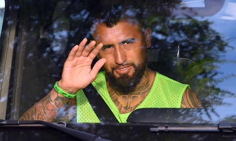 Inter, rivivi la giornata di Vidal: dalle visite alla firma, manca solo l'ufficialità