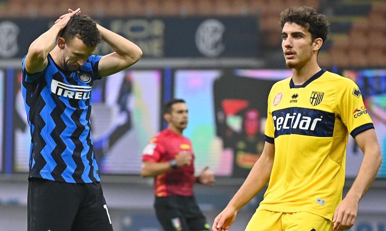 Chiesa a CM: 'Non c'era il rigore per la Lazio. Due errori gravi di Mariani in Napoli-Sassuolo. Che svista su Perisic'