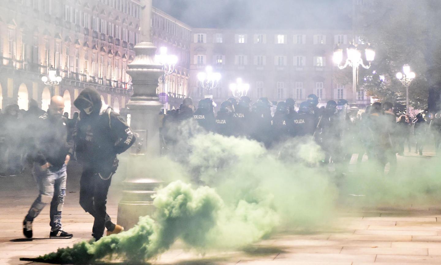 Guerriglia a Torino, arrestati ultras granata e bianconeri. Uno si definisce 'manager della Juventus'