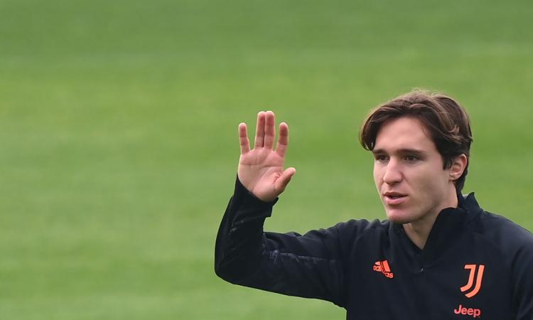 Chiesa: 'Critiche normali alla Juve, dobbiamo vincere sempre. Gioco dove mi mette il mister'