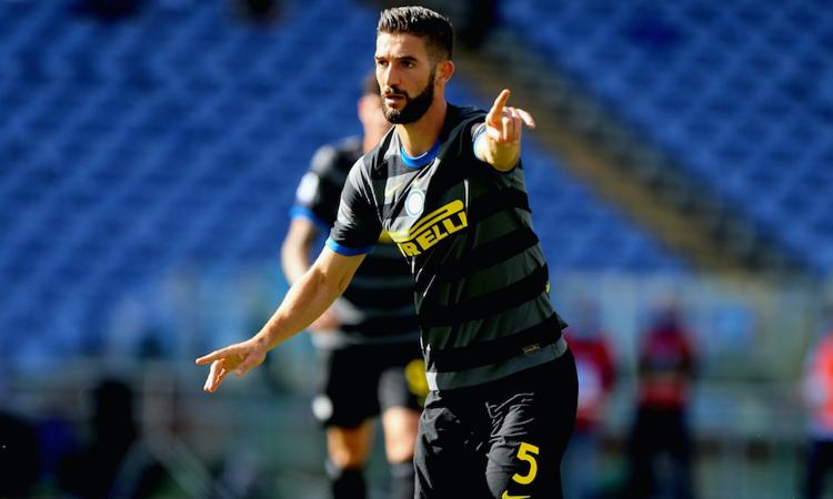 Inter, Gagliardini: 'A 3 in mezzo è più facile. Critiche? Ci bombardano da tutte le parti'