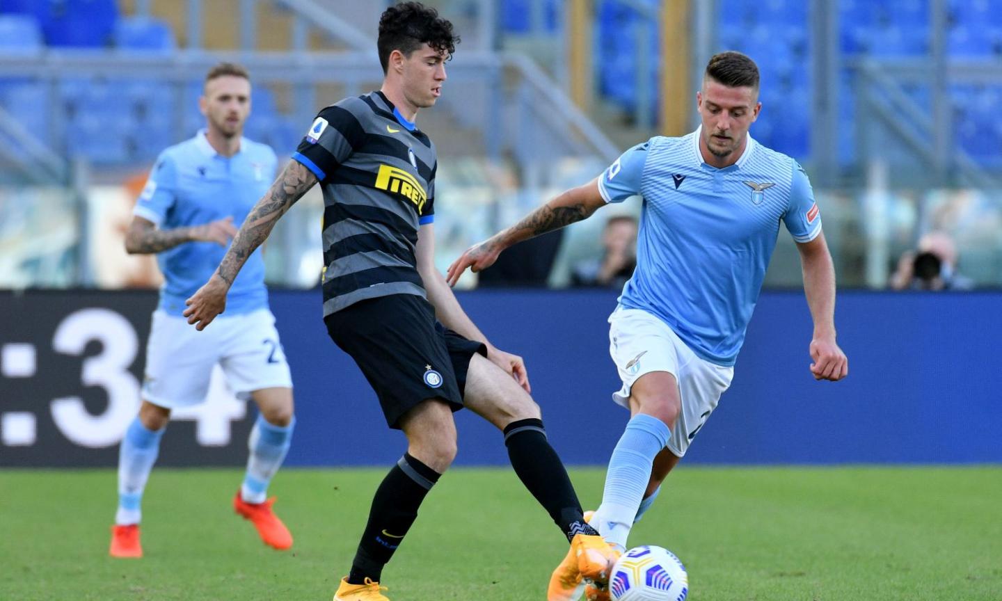 Inter: primi contatti per blindare un pallino del Manchester City