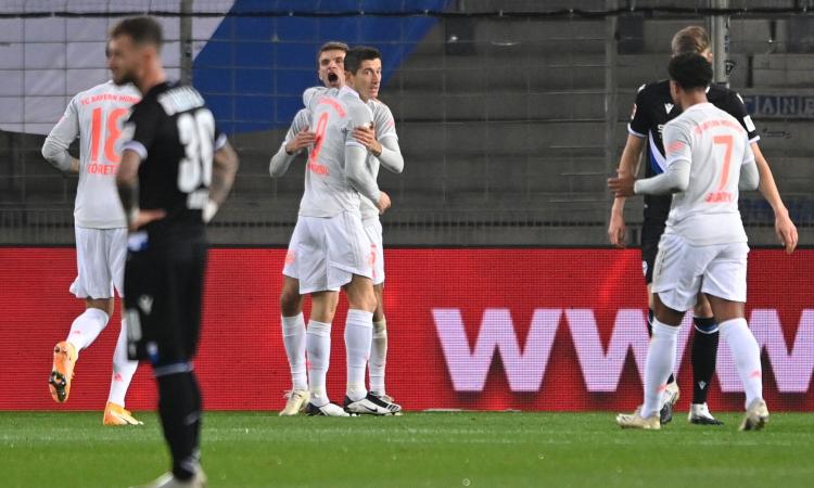 Bundesliga: RB Lipsia solo in testa, Bayern e Dortmund a un punto. Monchengladbach-Wolfsburg 1-1