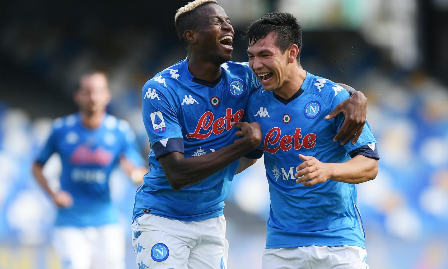 Napoli, sirene dalla Premier League per Lozano: De Laurentiis fissa il prezzo