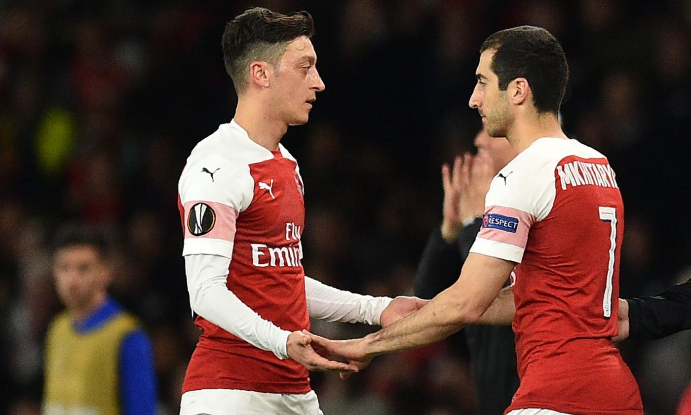 La guerra in Nagorno divide gli ex compagni, Mkhitaryan e Ozil si schierano: 'Aggressori e terroristi', 'Illegali'