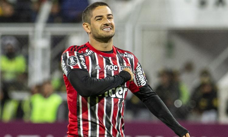 Pato lo svincolato: tanta voglia d'Italia, tra due club di A e il fascino del passato con Oddo e Berlusconi