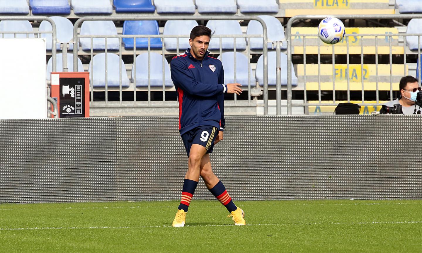 Simeone giura amore al Cagliari: 'Qui tutto ti fa venire voglia di restare'