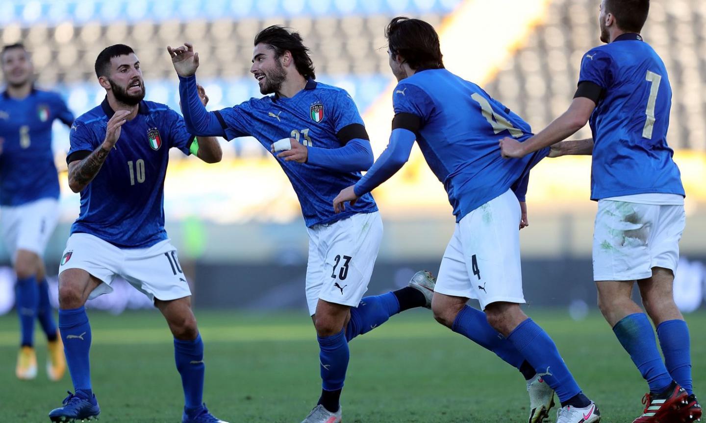 Impresa Italia: con l'Under 20 a causa del Covid, vince 2-0 contro l'Irlanda U21 ed è 1ª. Tonali sottotono