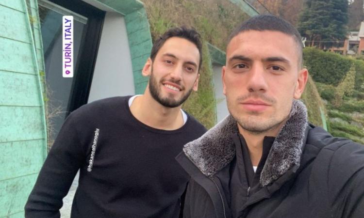 Giallo Calhanoglu: viaggio nella 'rossa' Torino dallo juventino Demiral