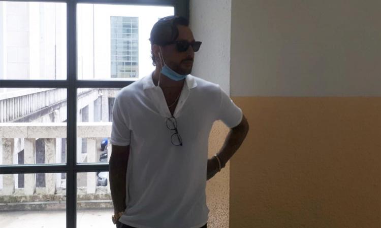 Corona contro i calciatori: 'Un branco di subumani, microbi. Vedo Ronaldo sui social e sento puzza di sfiga'