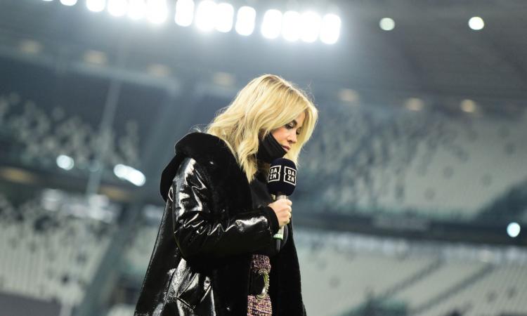 Minigonna e stivali: Diletta Leotta è uno spettacolo in Juve-Cagliari! FOTO