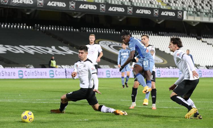 Serie A, Spezia-Atalanta 0-0: pali di Farias e Zapata, gol annullato a Gosens