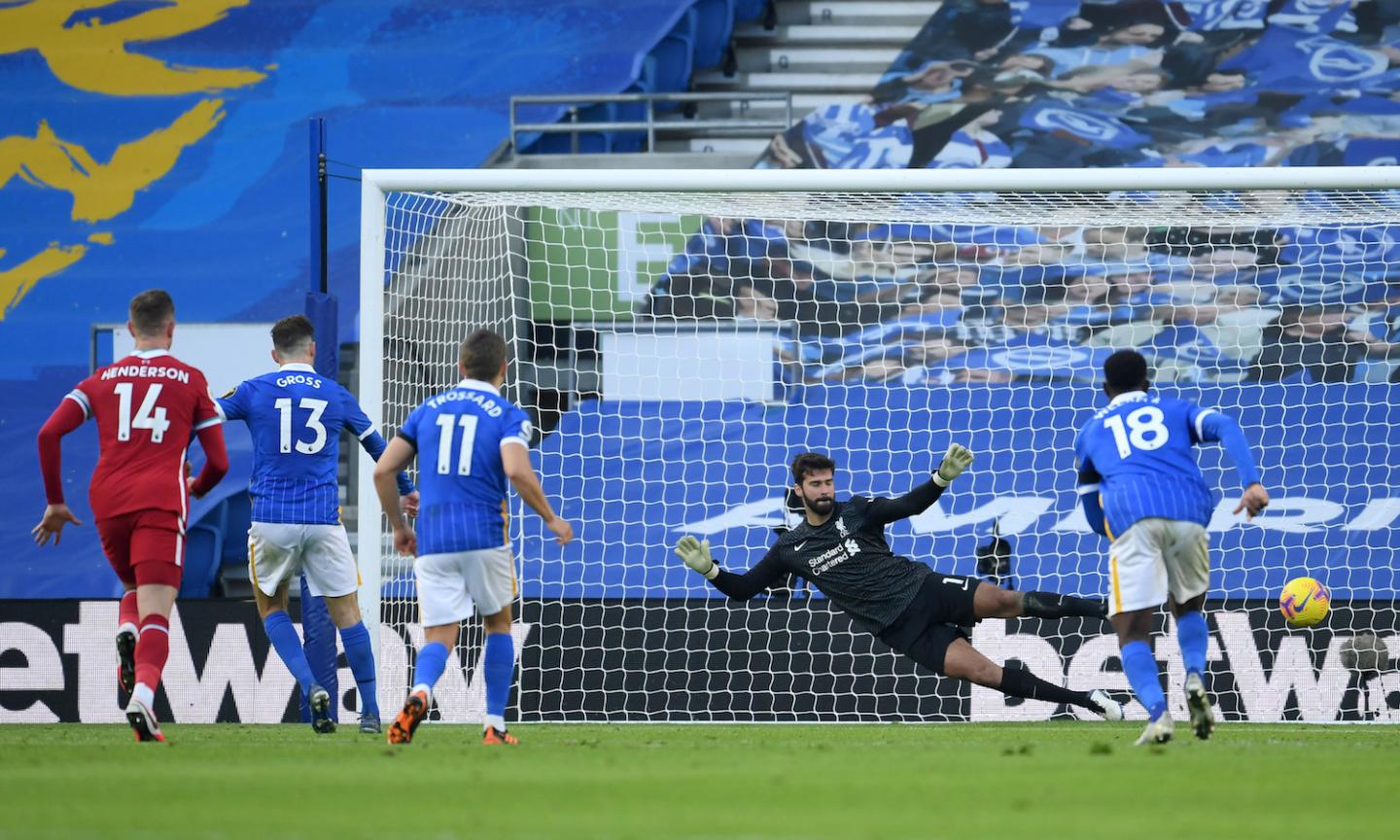 Premier League: il Brighton ferma il Liverpool al 93'. City 5-0, triplo Mahrez. Colpo Leeds, perde l'Everton