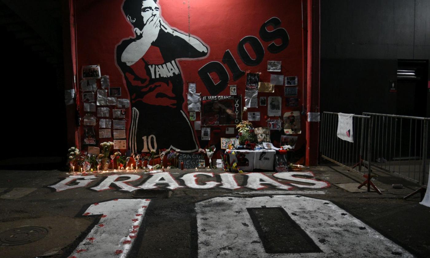 Maradona: l'omaggio del Newells Old Boys VIDEO