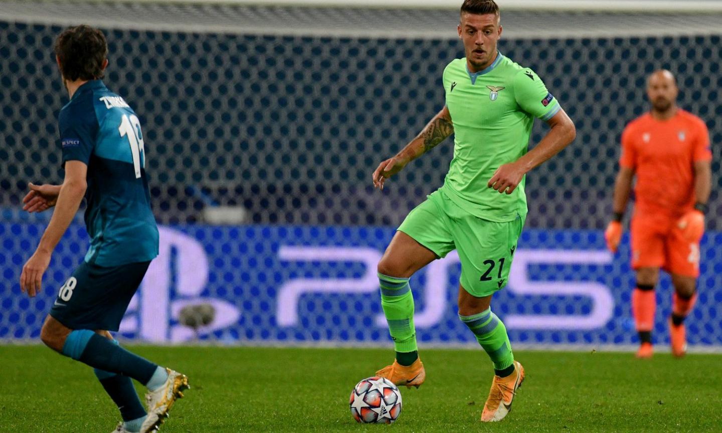 Lazio in campo a Formello. Milinkovic e Luiz Felipe in gruppo