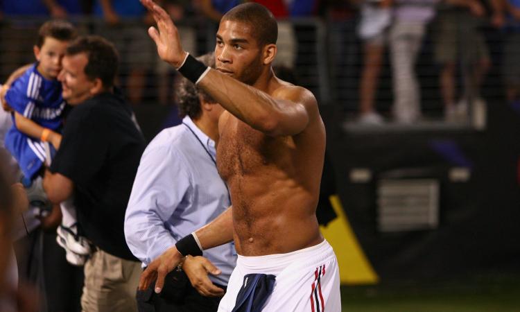 Milan, un ex racconta la rissa tra Ibra e Onyewu: 'Brusio dei compagni, loro per terra, una cosa estrema!'