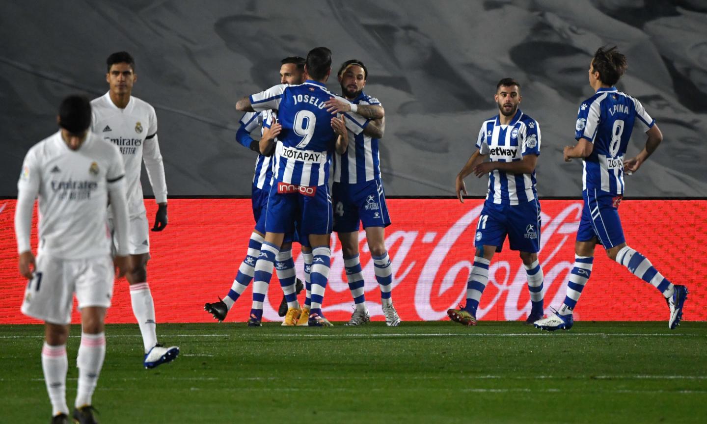 Liga: l'Atletico Madrid vince a Valencia ed è primo a +6 sul Real Madrid, sconfitto in casa dall'Alaves VIDEO