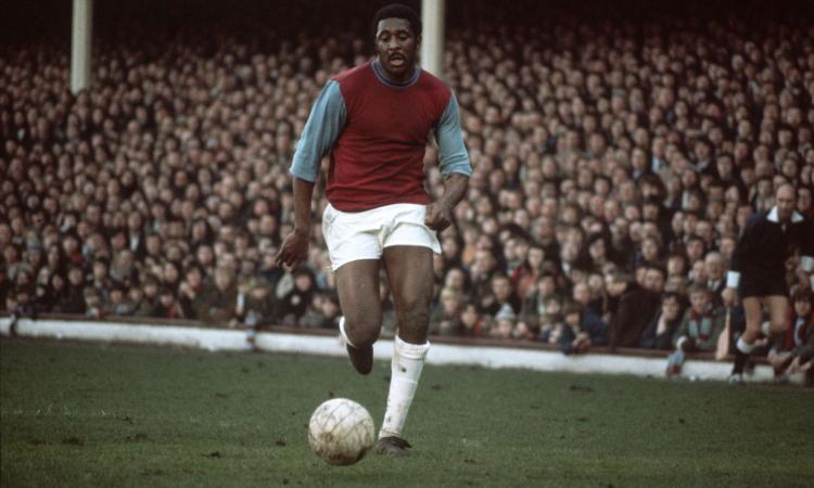 Clyde Best, storia del primo calciatore vittima di razzismo in Inghilterra: sapeva solo segnare gol belli
