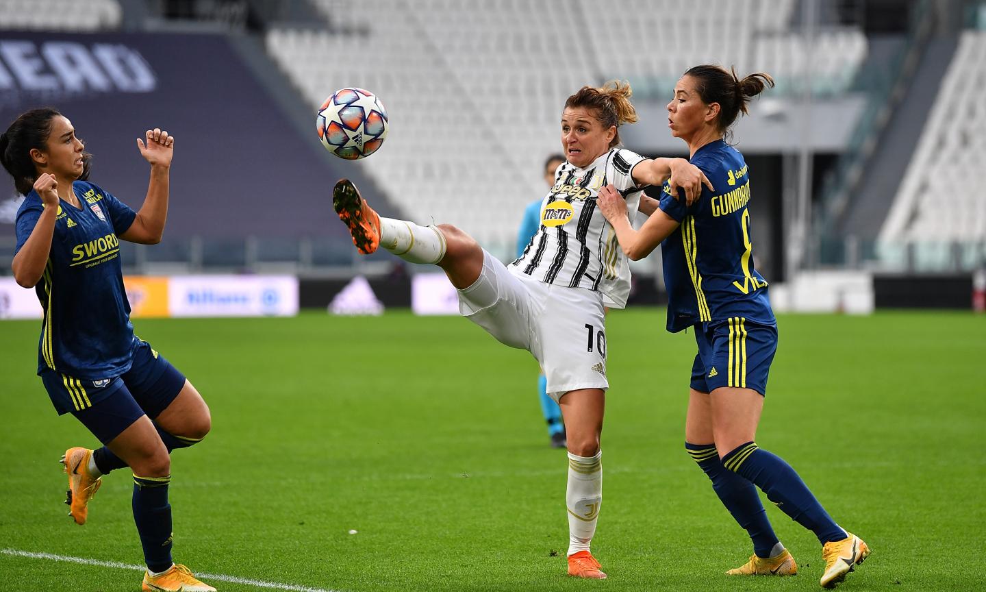 Calcio femminile, Gama e Girelli in top 100 mondiale! Ma il confronto Juve-Lione è impietoso