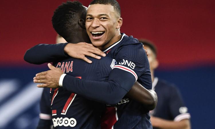 Real Madrid: pronta un'offerta monstre per Mbappè