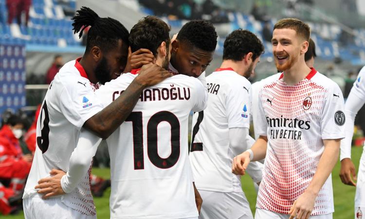 Nemmeno gli infortuni fermano il Milan: 2-1 al Sassuolo, Pioli ancora primo. Ma Kessie salta la Lazio