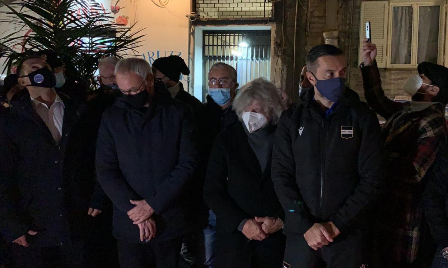 La Sampdoria omaggia Maradona: Quagliarella commosso al murales dei Quartieri Spagnoli VIDEO