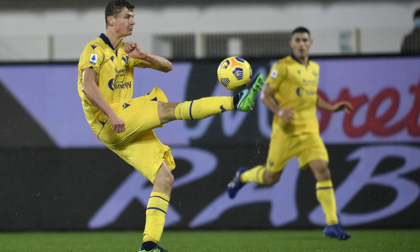 Torino: piace un difensore del Verona