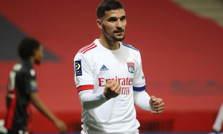 La Juve a sorpresa dà ancora l'assalto a Aouar: cos'è successo con gli agenti di Aké