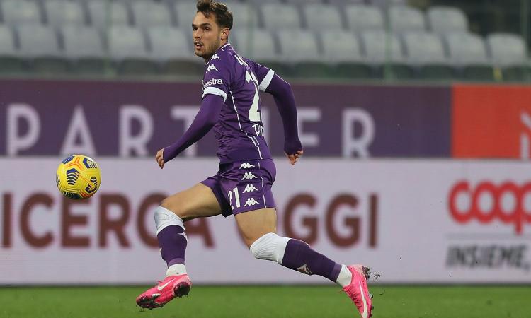 Genoa, due obiettivi per la fascia destra: un ex Fiorentina e un ex Inter Genoa, due obiettivi per la fascia destra: un ex Fiorentina e un ex Inter