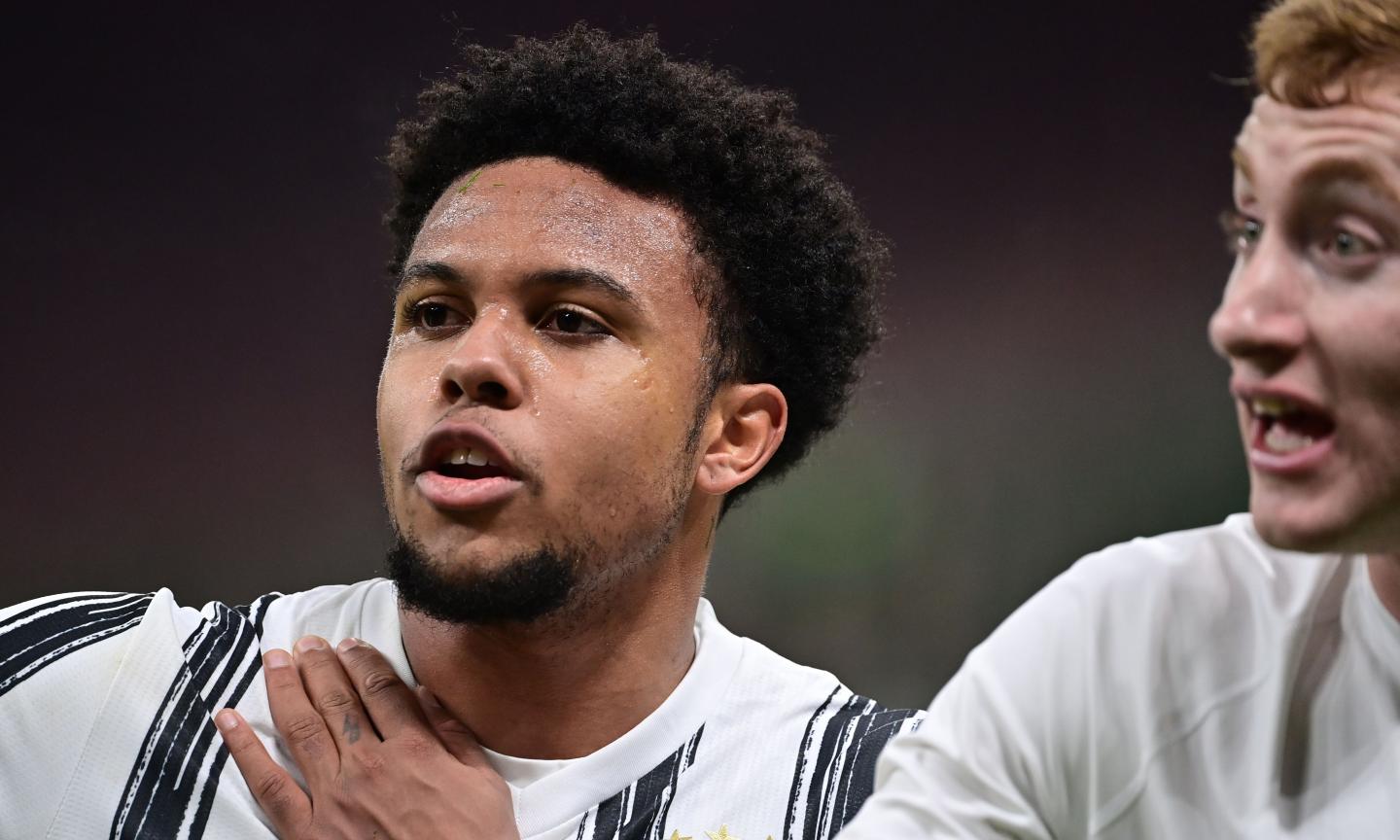 Juve, McKennie costretto al cambio contro il Sassuolo