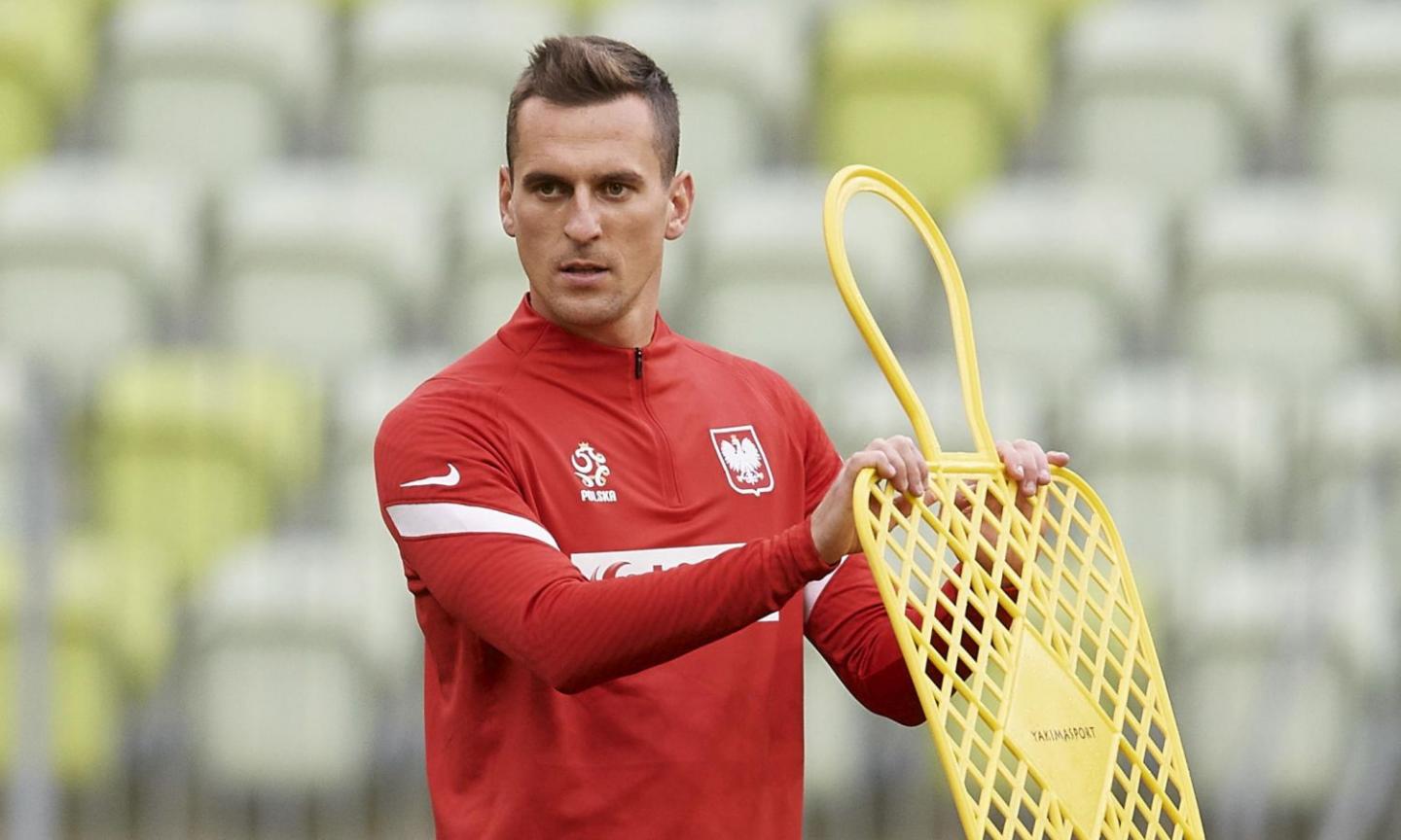 Milik, l'intermediario: 'Sembra che il Napoli voglia perderlo a zero. Offerte dalla Premier, Juve e Roma...'