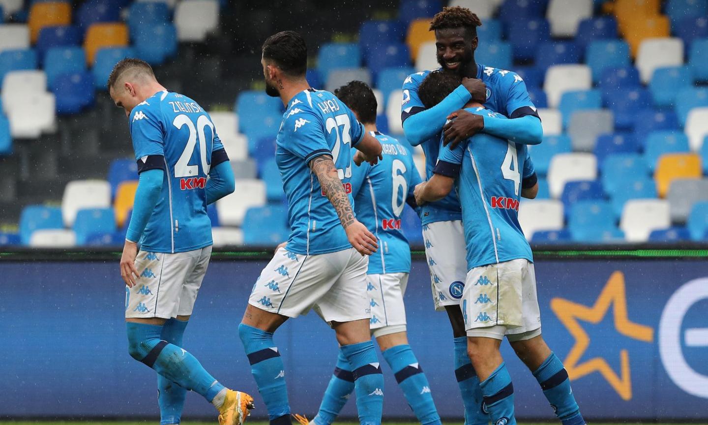 Napoli, la partenza per la Supercoppa tra il calore dei tifosi VIDEO