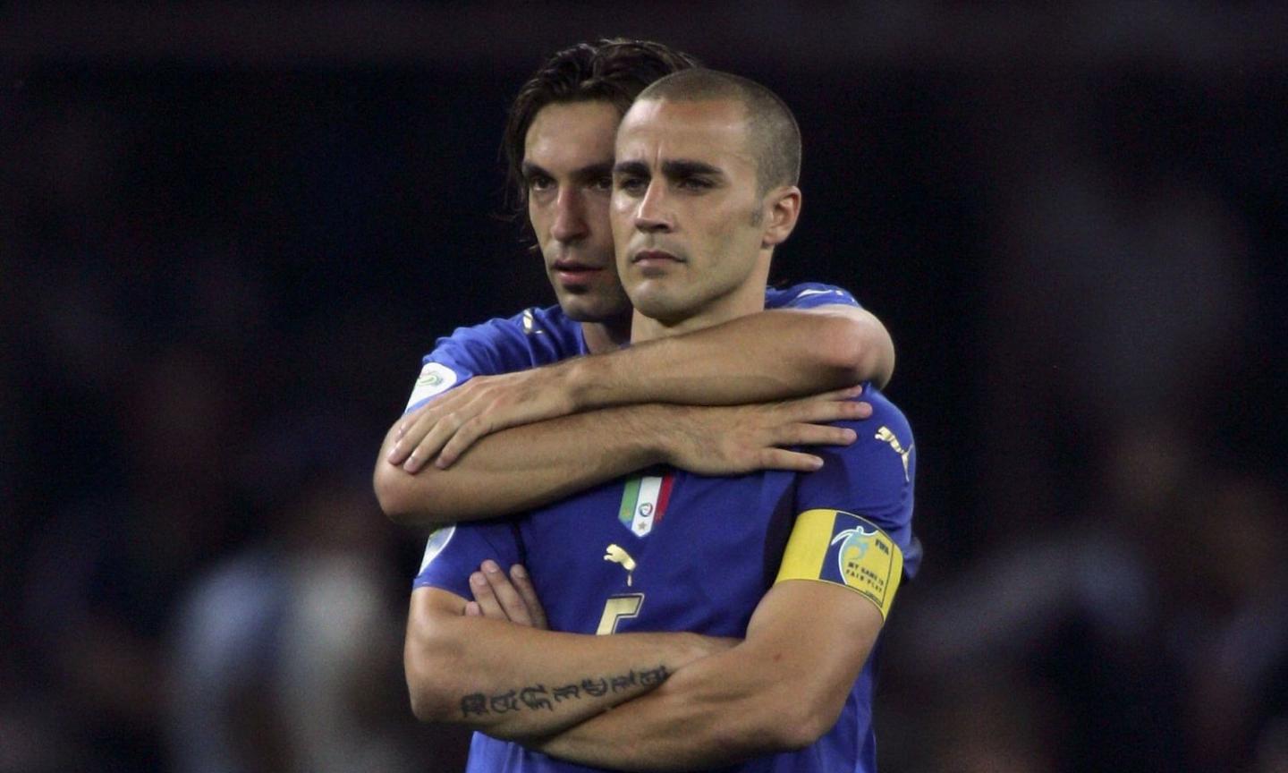 Pirlo-Cannavaro, Dida-Sheva, Mou-Materazzi: gli abbracci più emozionanti nel mondo del calcio