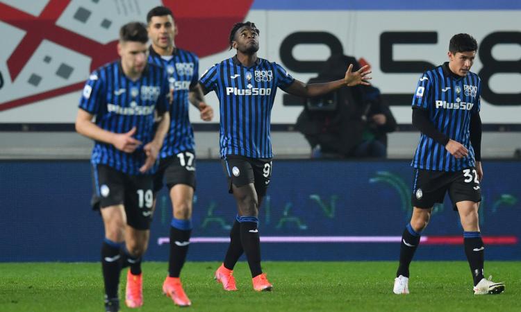 Atalanta inarrestabile: 4-2 al Napoli con Muriel show. De Laurentiis impone il silenzio stampa