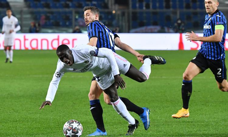 Atalanta-Real, rivivi la MOVIOLA: espulso Freuler tra le proteste! Toloi: 'Non si può rovinare la partita così'