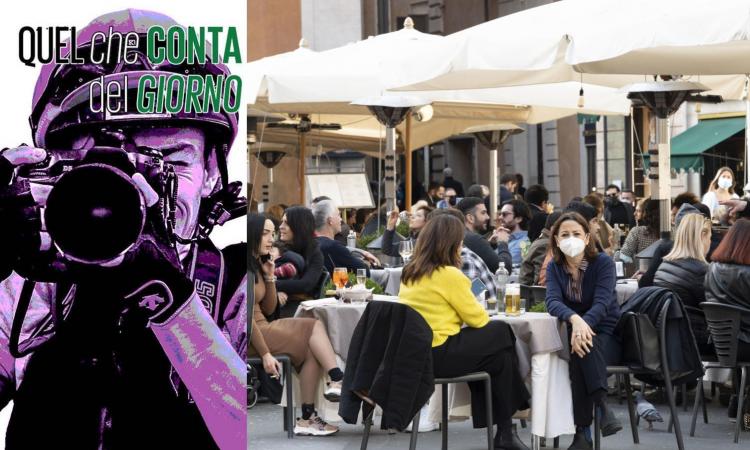 Zona gialla e assembramenti mon amour, ora i ristoranti aperti anche la sera. Draghi? Sì, esistono