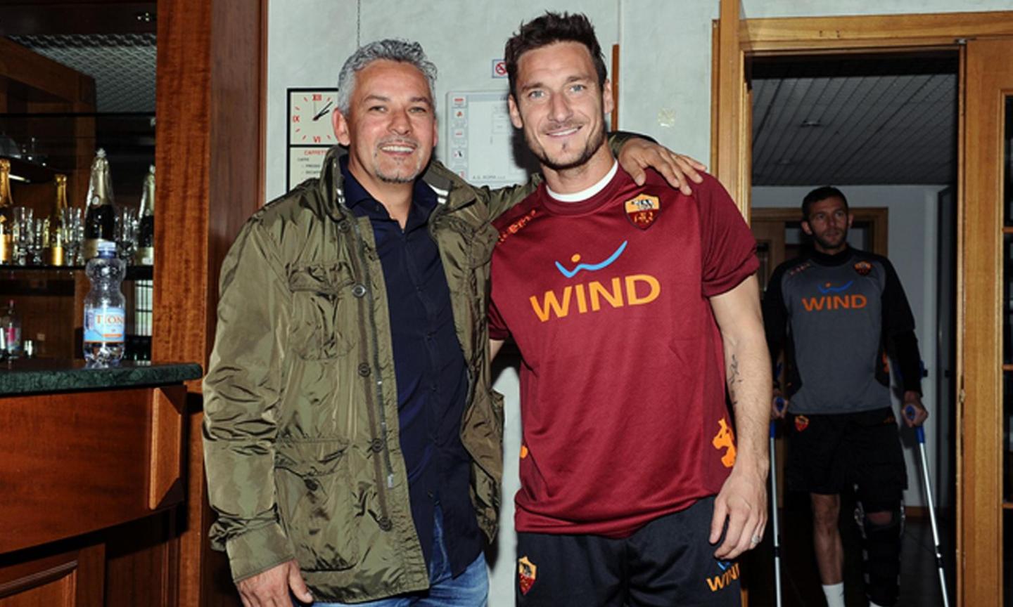 Totti e il Divin Codino, aspettando Maradona: la magia del calcio conquista le serie tv