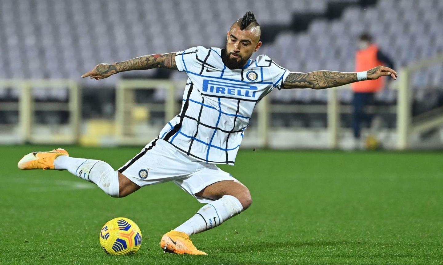 Inter, Vidal fuori al 45'. UFFICIALE: contusione al ginocchio sinistro