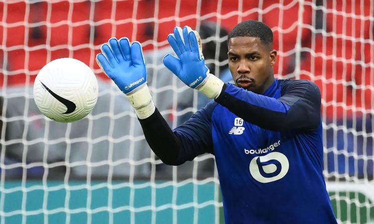 Milan, aumentano le pretendenti per il dopo Donnarumma