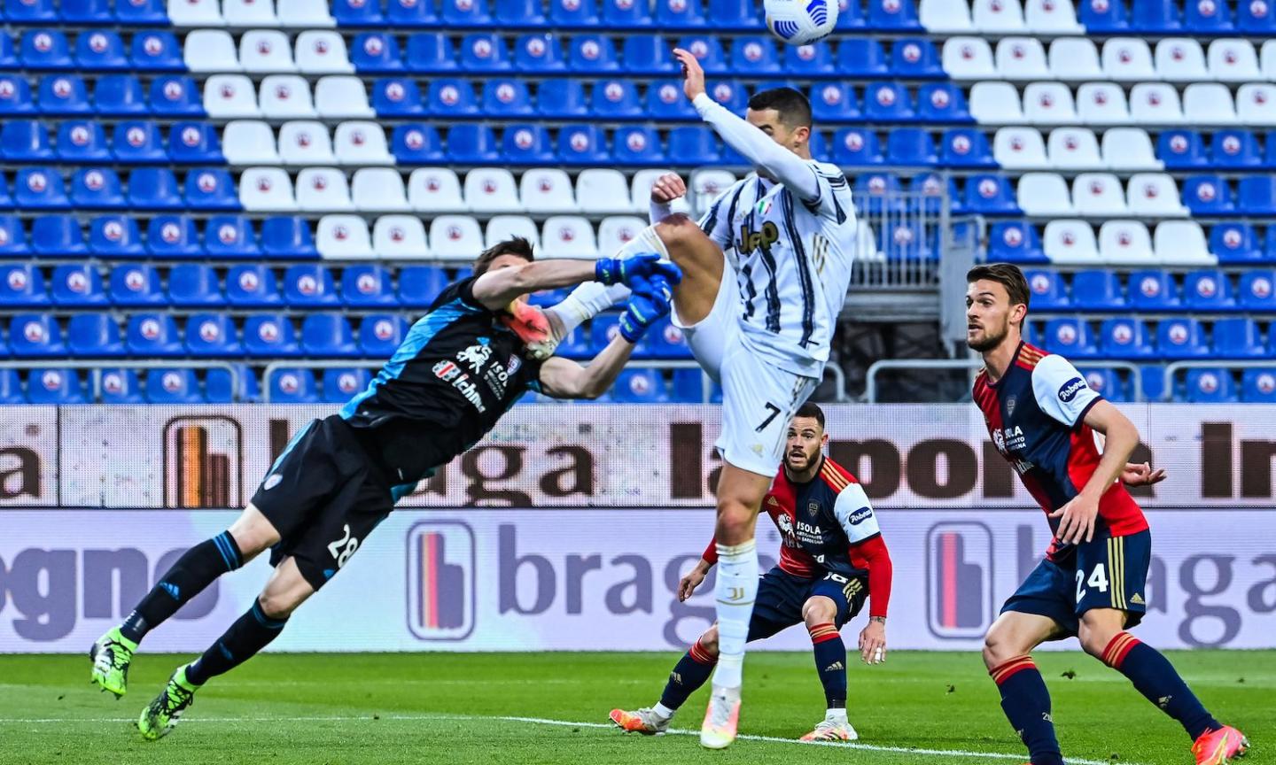 Cagliari: Cragno in campo dopo lo scontro con Ronaldo, forse serviranno punti di sutura al viso