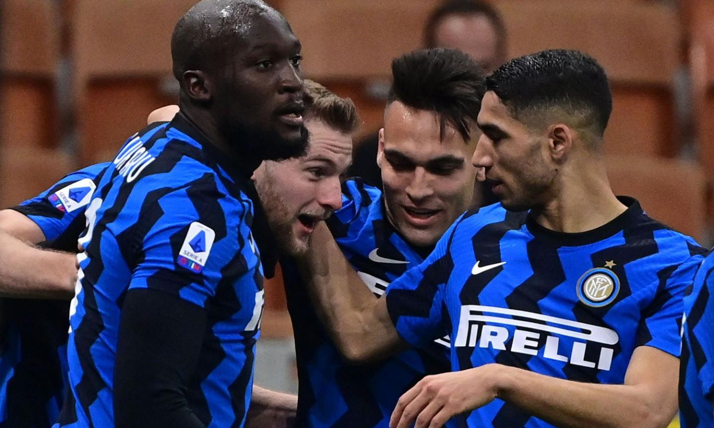 L’Inter batte l’Atalanta con mezzo tiro e difendendo come una provinciale. Lo scudetto è in cassaforte