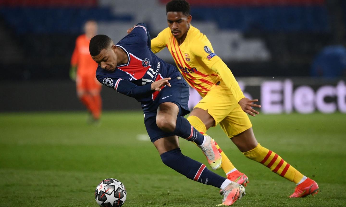 Milan, come vice Theo rispunta Junior Firpo